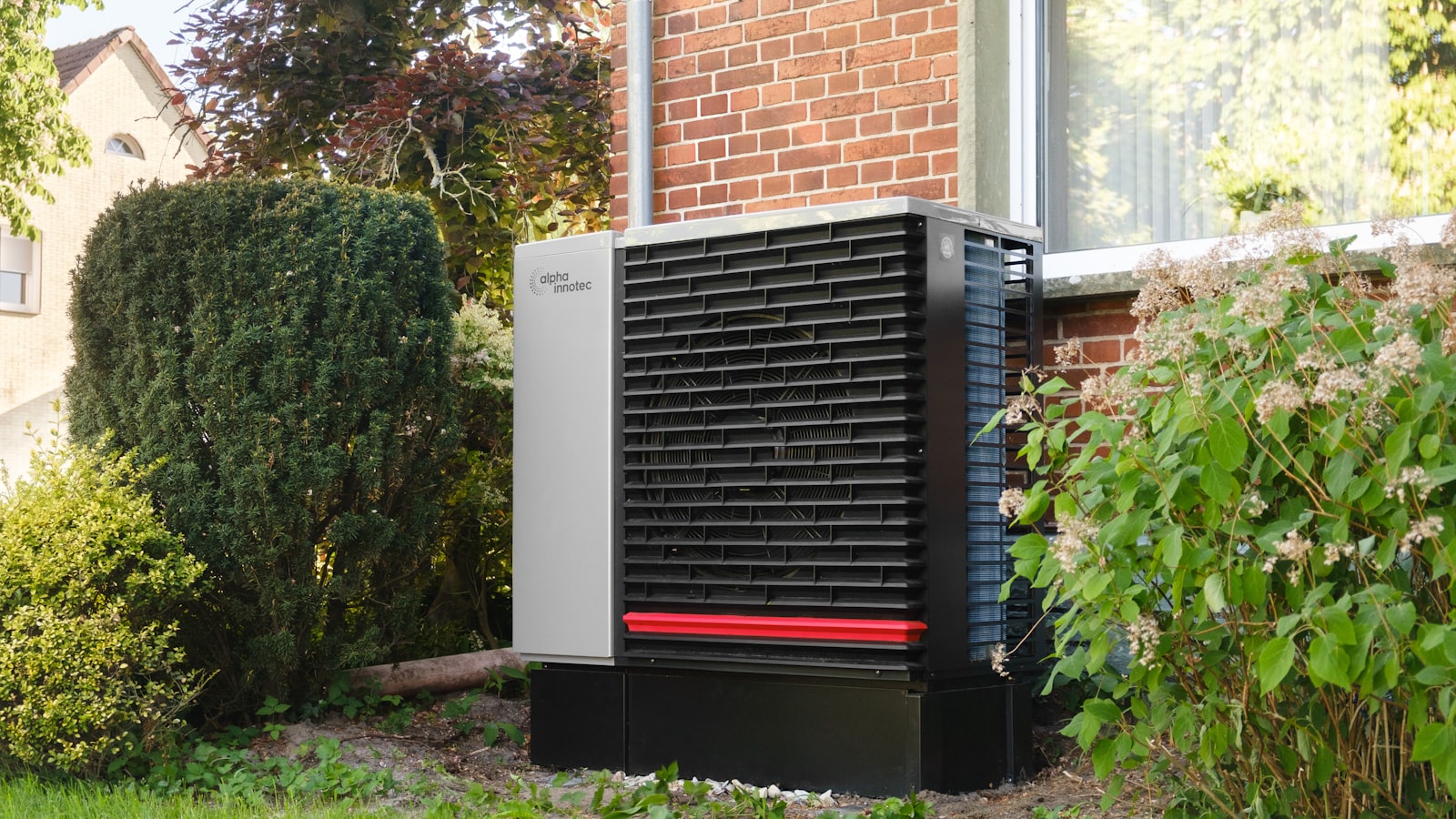 Heat Pump for an Old House With Radiators: When It Makes Sense