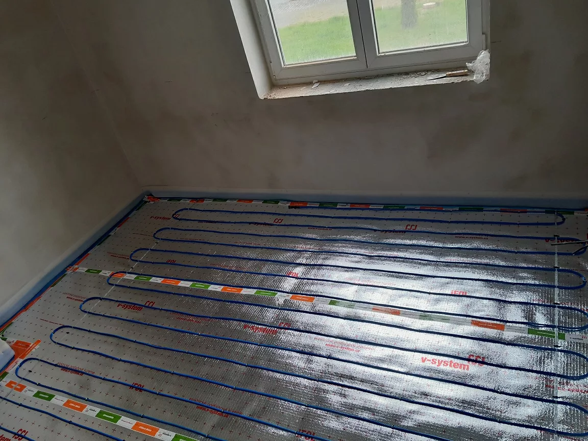 Rekonstrukce bytu Štěpánov - podlahové topení — foto 3